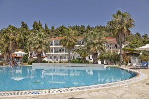 Hotel Lily Ann Beach mit tollem Pool